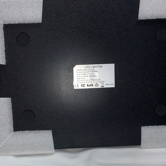 LED Light Pad - Black Frame - Picture 8 of 8